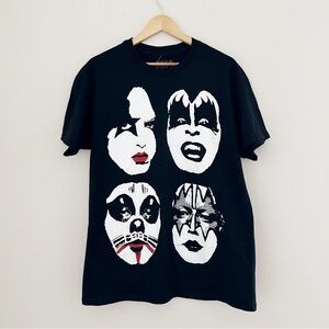 NEW KISS Faces Graphic Tee